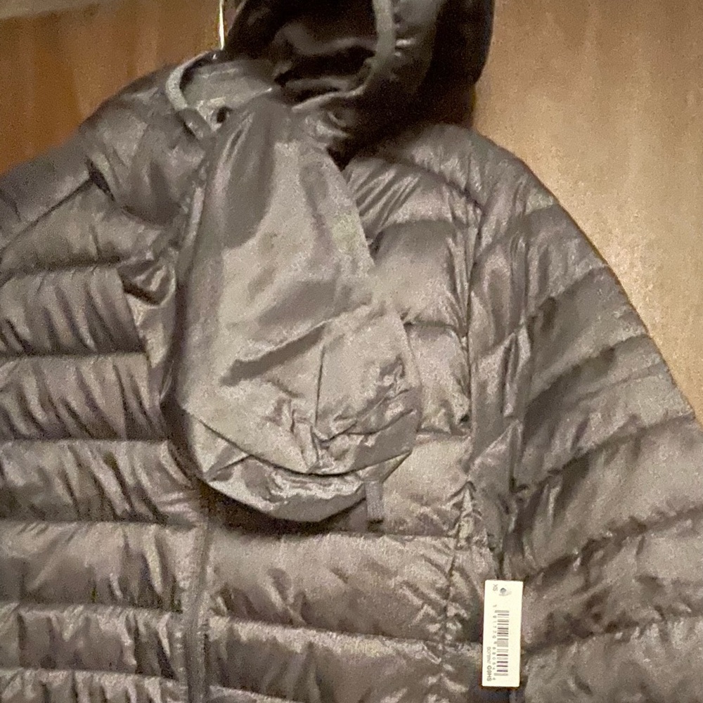Women's Lightweight Long-Sleeve Water-Resistant Packable Puffer Jacket - Picture 4 of 6